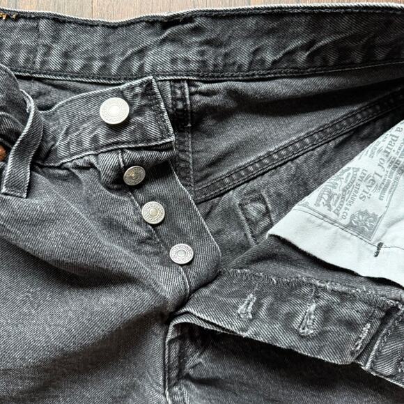 Levi’s 501 Black Cutoff Denim Shorts – Distressed Frayed Hem (Waist 29) - Picture 5 of 6